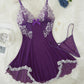 ensemble Robe lingerie au design en dentelle.